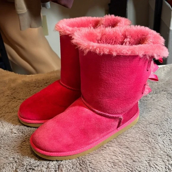 UGG Pink Bailey Bow Boots - Picture 4 of 6